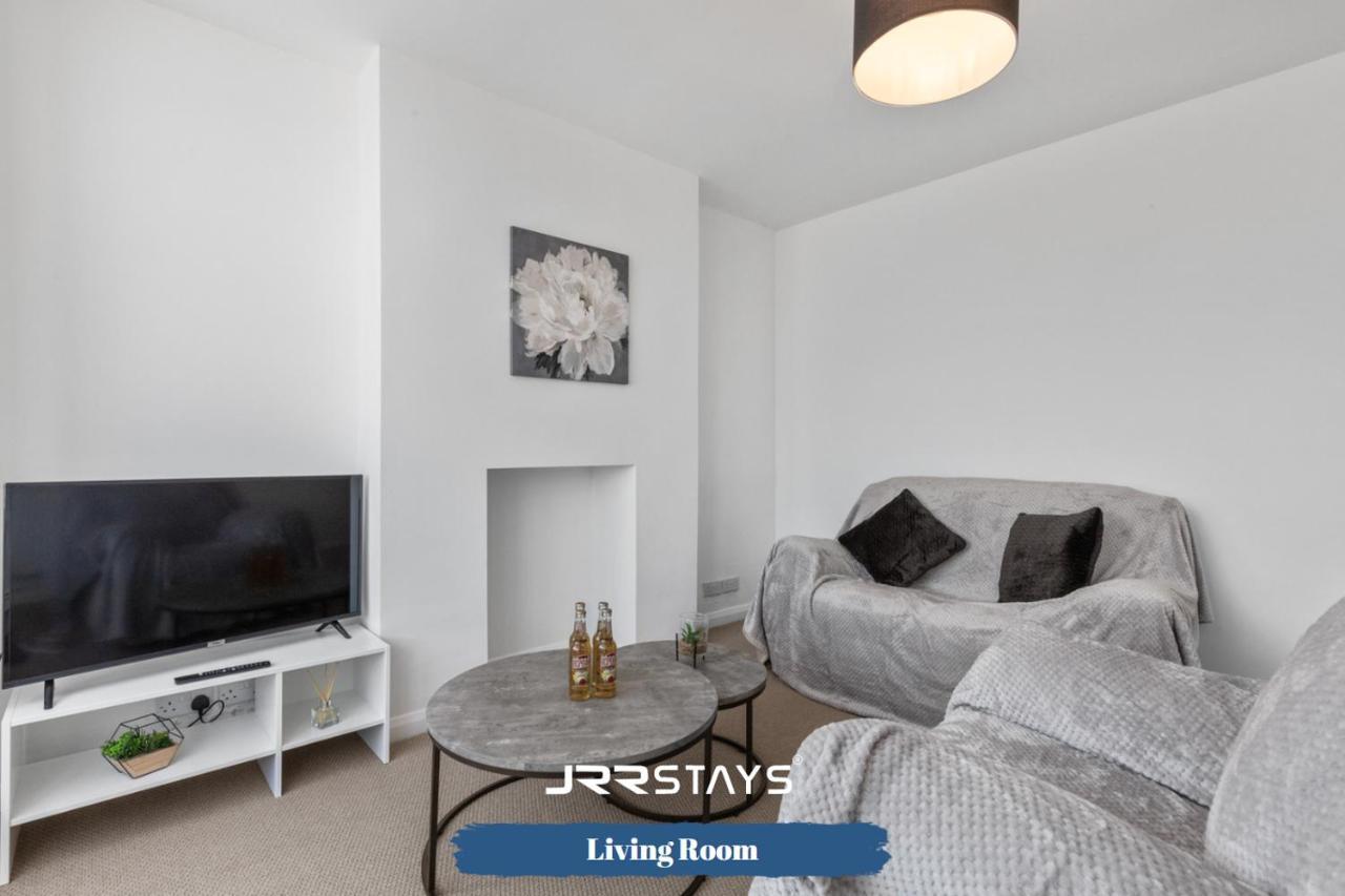Nuneaton - Ideal 3 Bedroom, Wi-Fi Parking, Sleeps 6 - Jrr Stays Exterior photo